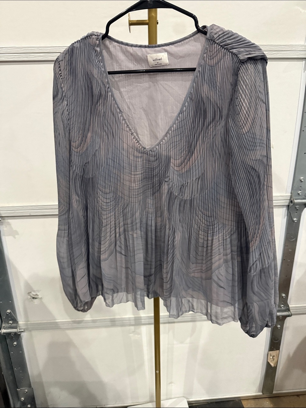 Wilfred Sheer Pleated V-Neck Blouse - Gray